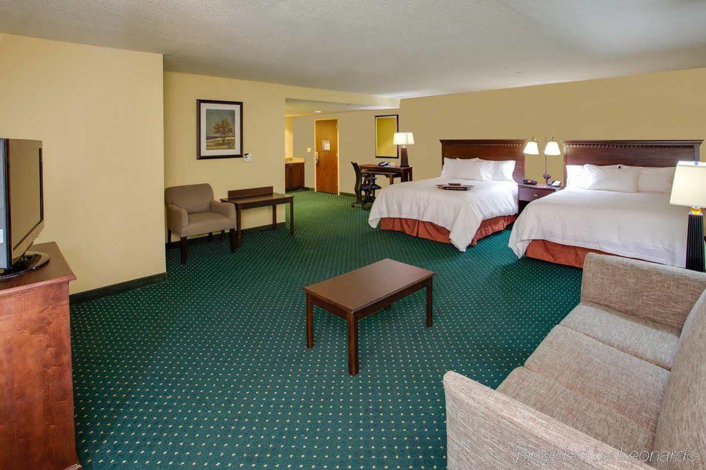Hampton Inn By Hilton Garden City Long Island المظهر الخارجي الصورة