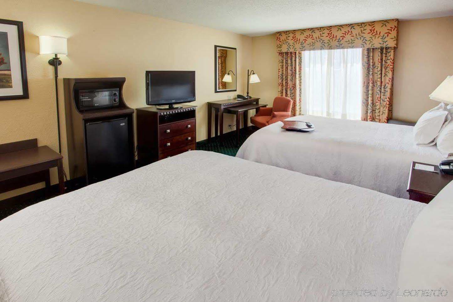 Hampton Inn By Hilton Garden City Long Island المظهر الخارجي الصورة