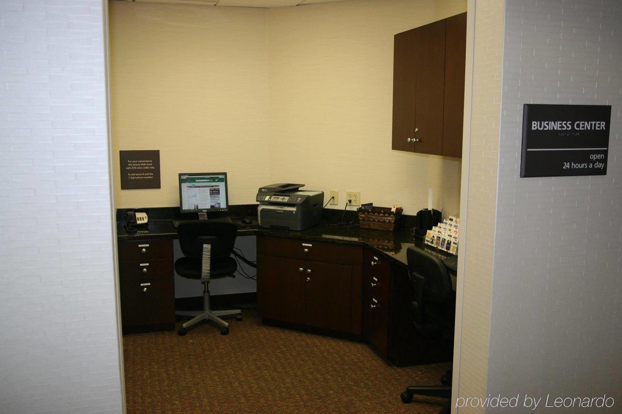 Hampton Inn By Hilton Garden City Long Island المظهر الخارجي الصورة